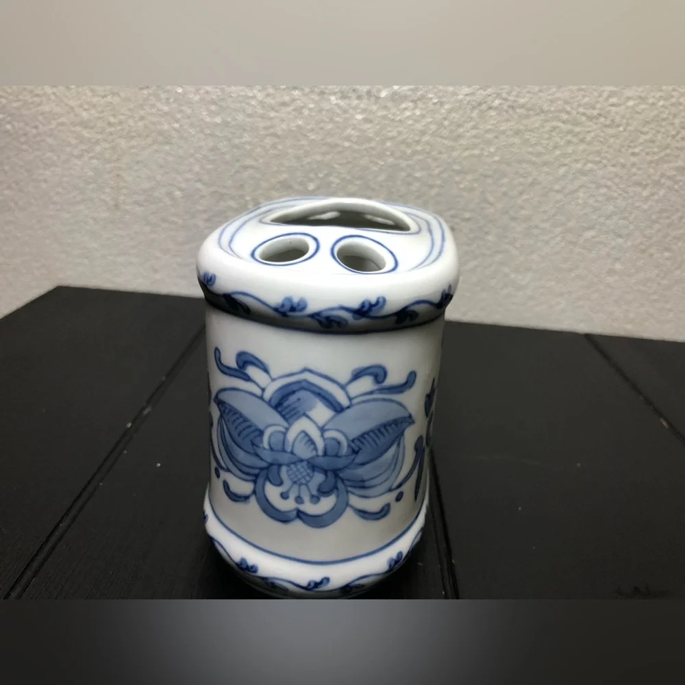 Toothbrush Holder Blue White China Cottagecore Farmhouse Bathroom Asian Chinese